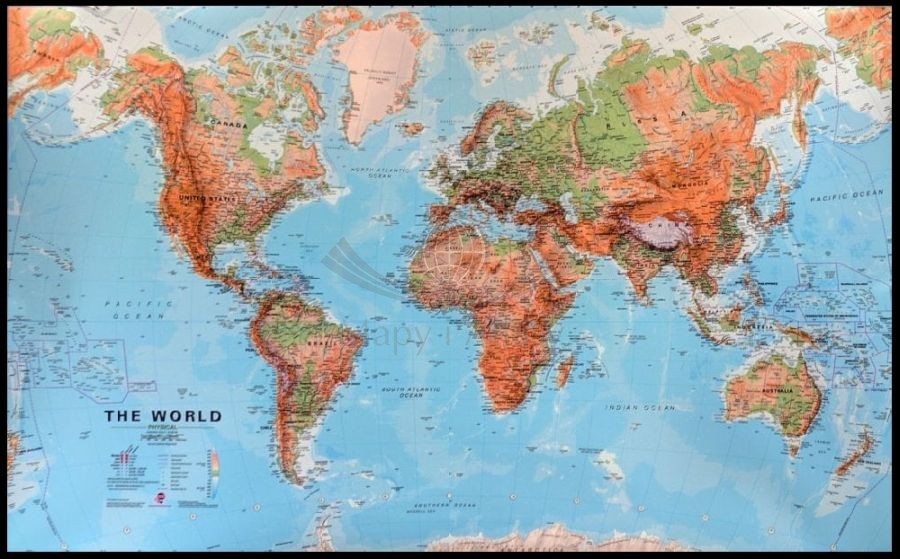 Świat 1:30 000 000. Mapa fizyczna świata w ramie drewnianej. MI