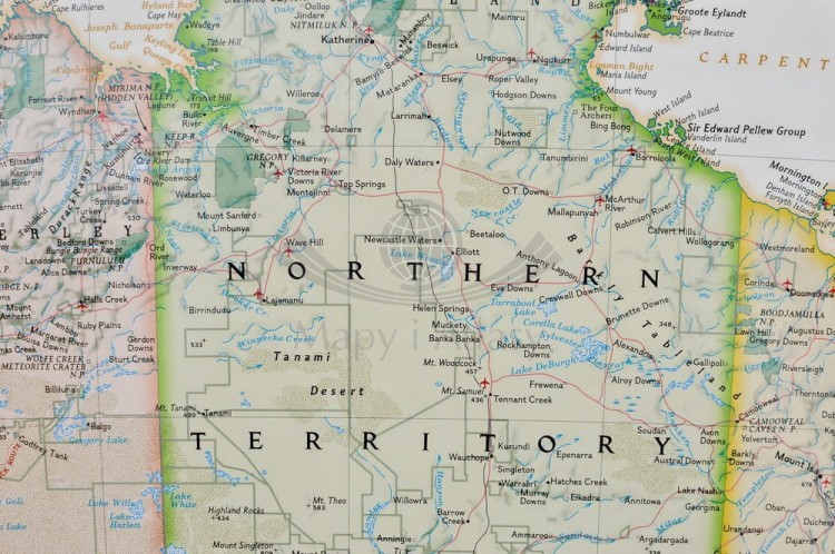 Australia 1:6 413 000. Mapa ekskluzywna w ramie drewnianej. Wydawnictwo: National Geographic. Fragment 4