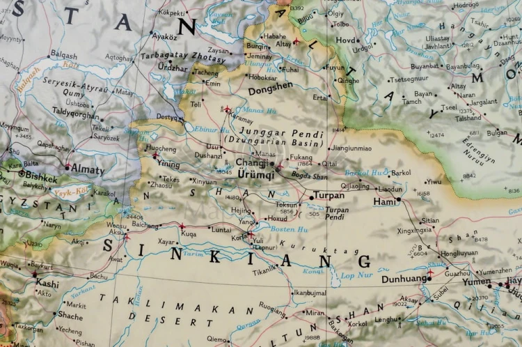 Azja 1:13 812 000. Mapa ekskluzywna w ramie drewnianej. Wydawnictwo: National Geographic. Fragment 1