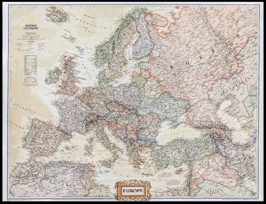 Europa 1:5 419 000. Mapa ekskluzywna w ramie drewnianej. National Geographic