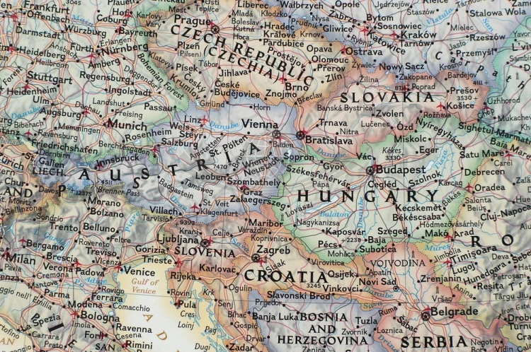 Europa 1:8 425 000. Mapa ekskluzywna w wersji magnetycznej. Wydawnictwo: National Geographic. Fragment 5