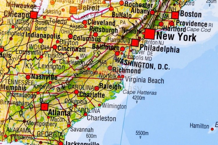 Świat 1:20 000 000. Mapa fizyczna z elementami środowiska. Rama alu SLIM. Fragment 2