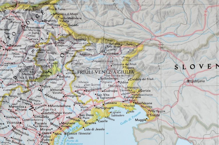 Włochy 1:1 765 000. Mapa w wersji do wpinania wydawnictwa National Geographic. Fragment 6