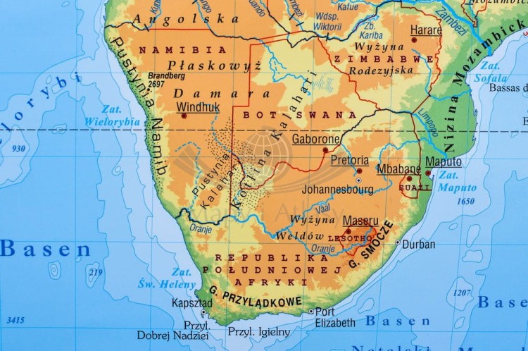 Świat 1:28 000 000. Mapa fizyczna do wpinania. Wydawnictwo Piętka. Fragment 7