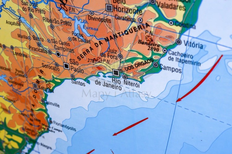 Ameryka Południowa 1:8 150 000. Dwustronna mapa ścienna. Polityczna i fizyczna. Strona fizyczna - fragment 8