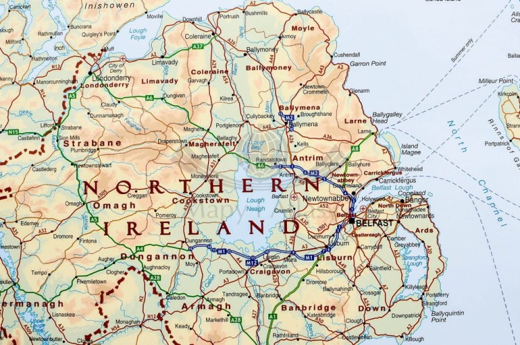 Wyspy Brytyjskie / Wielka Brytania i Irlandia 1:1 000 000. Mapa fizyczno-drogowa w wersji do wpinania. Rama alu SLIM. Fragment 3