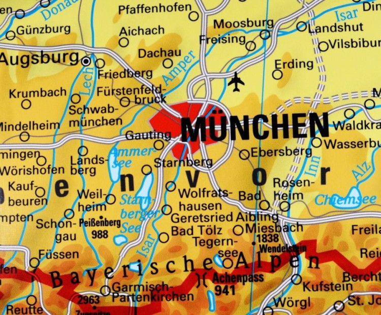 Kraje niemieckojęzyczne. Niemcy, Austria, Szwajcaria. Mapa ścienna fizyczna. Drewniane półwałki. Wydawnictwo: Stiefel. Fragment 5