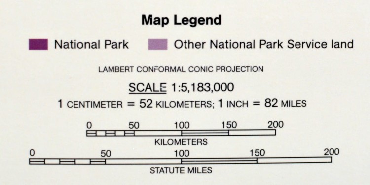USA 1:5 183 000. Mapa ścienna parków narodowych wydawnictwa National Geographic. Legenda