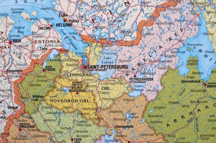 Rosja / Federacja Rosyjska 1:7 000 000. Mapa ścienna administracyjno-drogowa. Wersja angielska. Fragment 2