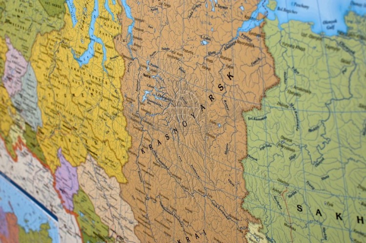 Rosja / Federacja Rosyjska 1:7 000 000. Mapa ścienna administracyjno-drogowa. Wersja angielska. Fragment 12