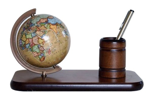 Globus. Kubek nabiurkowy z przybornikiem