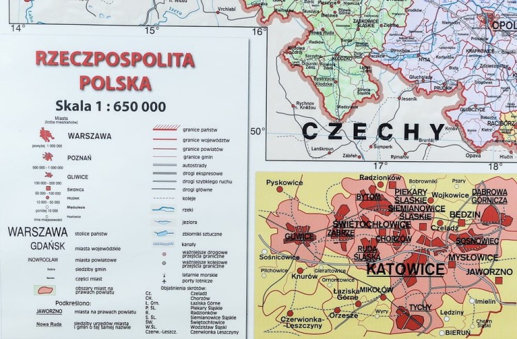 Polska 1:650 000. Mapa ścienna administracyjna wydawnictwa Meridian. Legenda