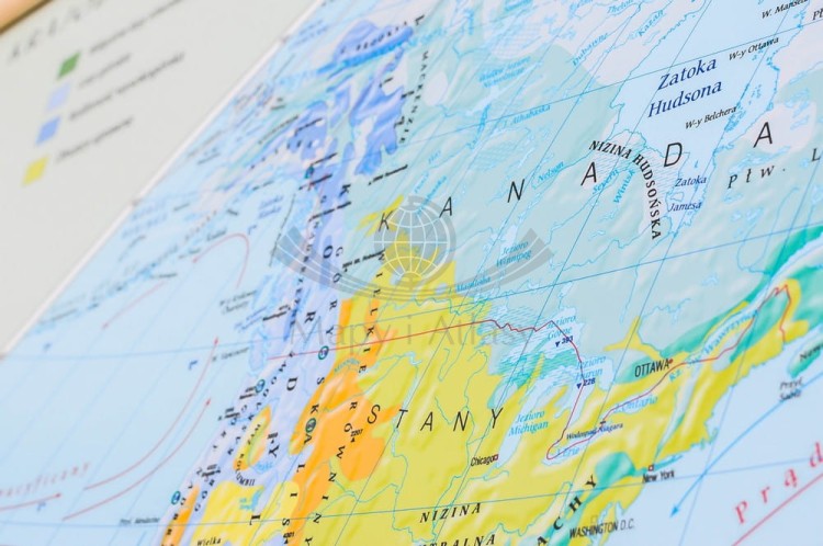 Świat 1:26 000 000. Mapa ścienna krajobrazowa wydawnictwa Meridian. Fragment 9