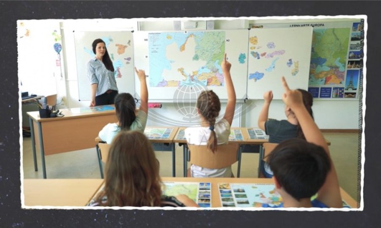 Europa. Mapa polityczna - puzzle magnetyczne XXL. Przykład zastosowania