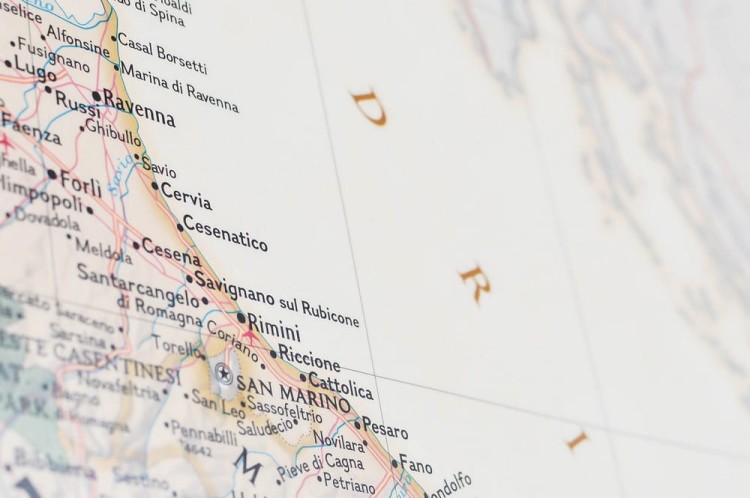 Włochy 1:1 765 000. Mapa ekskluzywna w ramie drewnianej. Wydawnictwa: National Geographic. Fragment 6