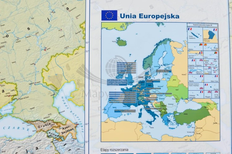 Europa. Mapa polityczna i fizyczna. Podkładka na biurko. Fragment 10