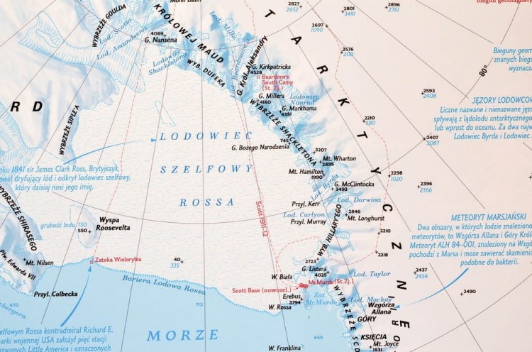 Antarktyda 1:4 500 000. Mapa ścienna fizyczna. Drewniane półwałki. Fragment 4