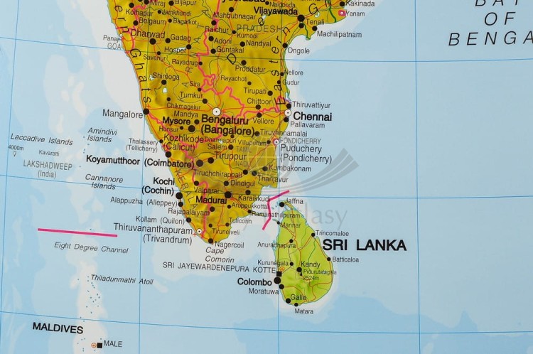 Azja 1:11 000 000. Mapa polityczna w ramie drewnianej wydawnictwa Maps International. Fragment 6