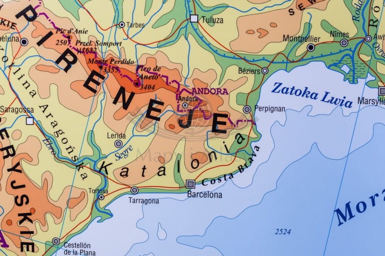 Europa 1:3 300 000. Dwustronna mapa ścienna. Strona ogólnogeograficzna (fizyczna) - fragment 3