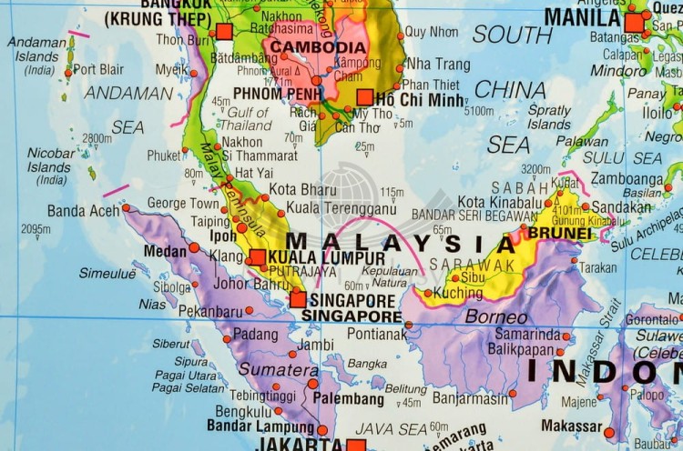 Świat 1:20 000 000. Mapa ścienna polityczna wydawnictwa Maps International. Fragment 4