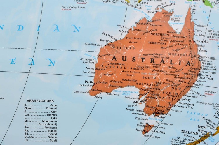 Świat 1:42 334 000. Mapa ścienna polityczna Explorer. Wydawnictwo: National Geographic. Fragment 3