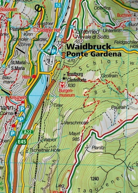 Alpy Ortalskie i Sarntalskie. Klausen i okolice (Chiusa e dintorni). Laminowana mapa turystyczna 059 wydawnictwa Kompass. Fragment 2