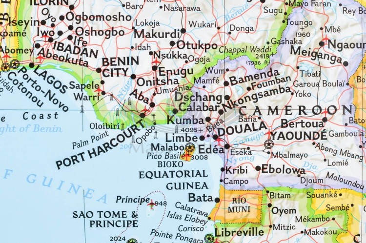 Afryka. Mapa polityczna w ramie drewnianej. Wydawnictwo: National Geographic. Fragment 6