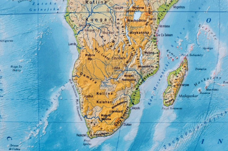 Świat. Mapa polityczna i fizyczna. Podkładka na biurko. Fragment 14