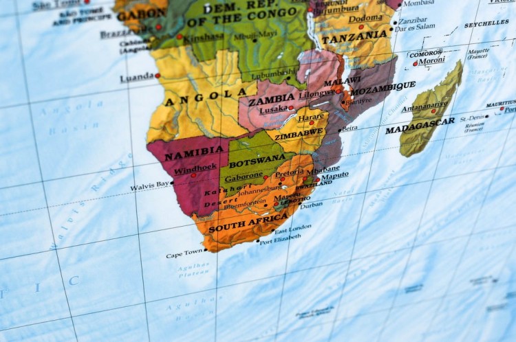 Świat 1:40 000 000. Mapa ścienna polityczna wydawnictwa Freytag & Berndt. Fragment 9