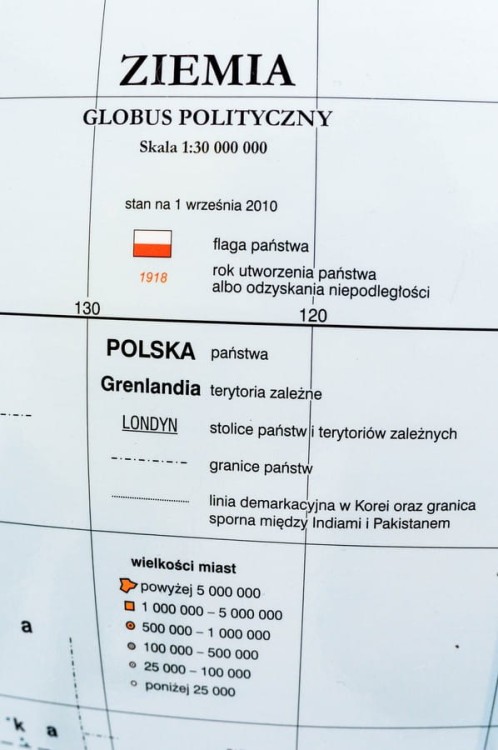 Globus pol-fiz 42 cm Zachem drewniana stopa (8) a.jpg