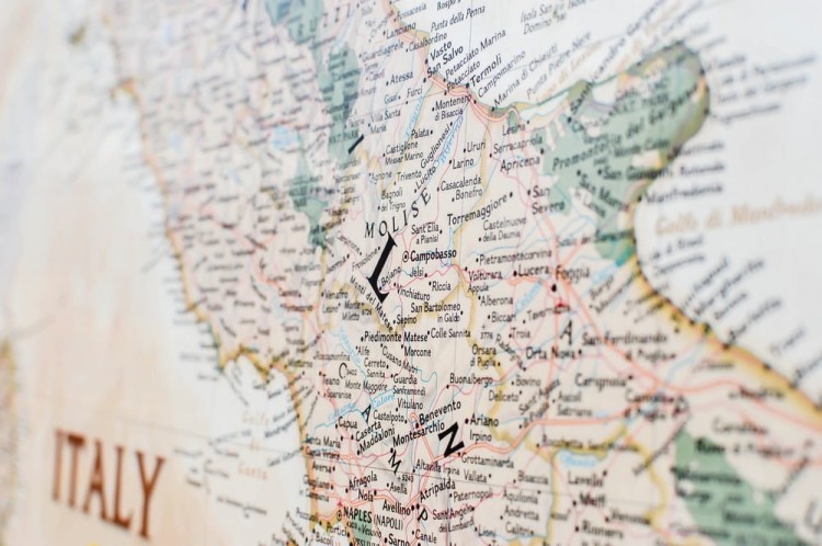 Włochy 1:1 765 000. Mapa ekskluzywna. Wersja do wpinania. Wydawnictwa: National Geographic. Fragment 7