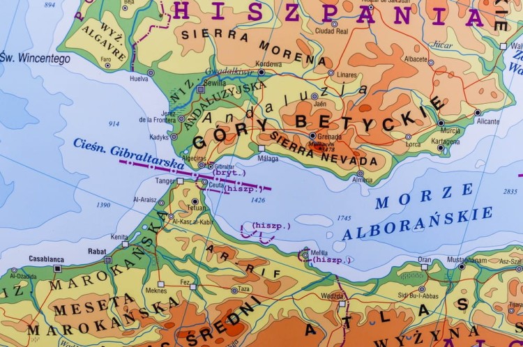 Europa 1:3 300 000. Dwustronna mapa ścienna. Strona ogólnogeograficzna (fizyczna) - fragment 4