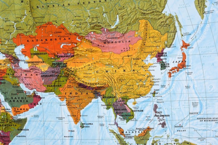 Świat 1:40 000 000. Mapa ścienna polityczna wydawnictwa Freytag & Berndt. Fragment 2