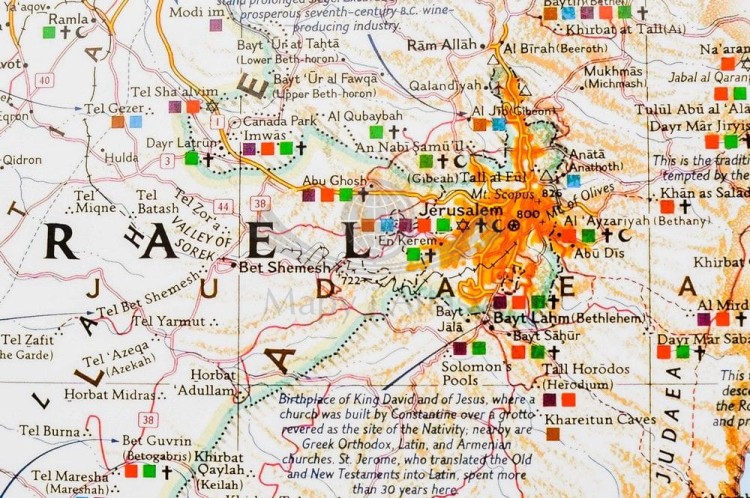 Ziemia Święta 1:405 500. Mapa polityczna w ramie drewnianej. Wydawnictwo: National Geographic. Fragment 2