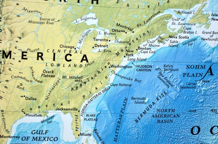 Świat 1:35 842 000. Mapa ścienna fizyczna wydawnictwa National Geographic. Fragment 4